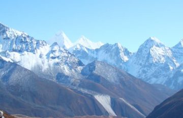 Everest Base Camp Via Gokyo Lakes and Chola Pass